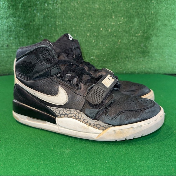 Nike Air Jordan Legacy 312 Black White AV3922-001 Men’s Size 8.5 - Picture 1 of 6